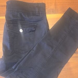 White House Black Market Navy Cropped Pants